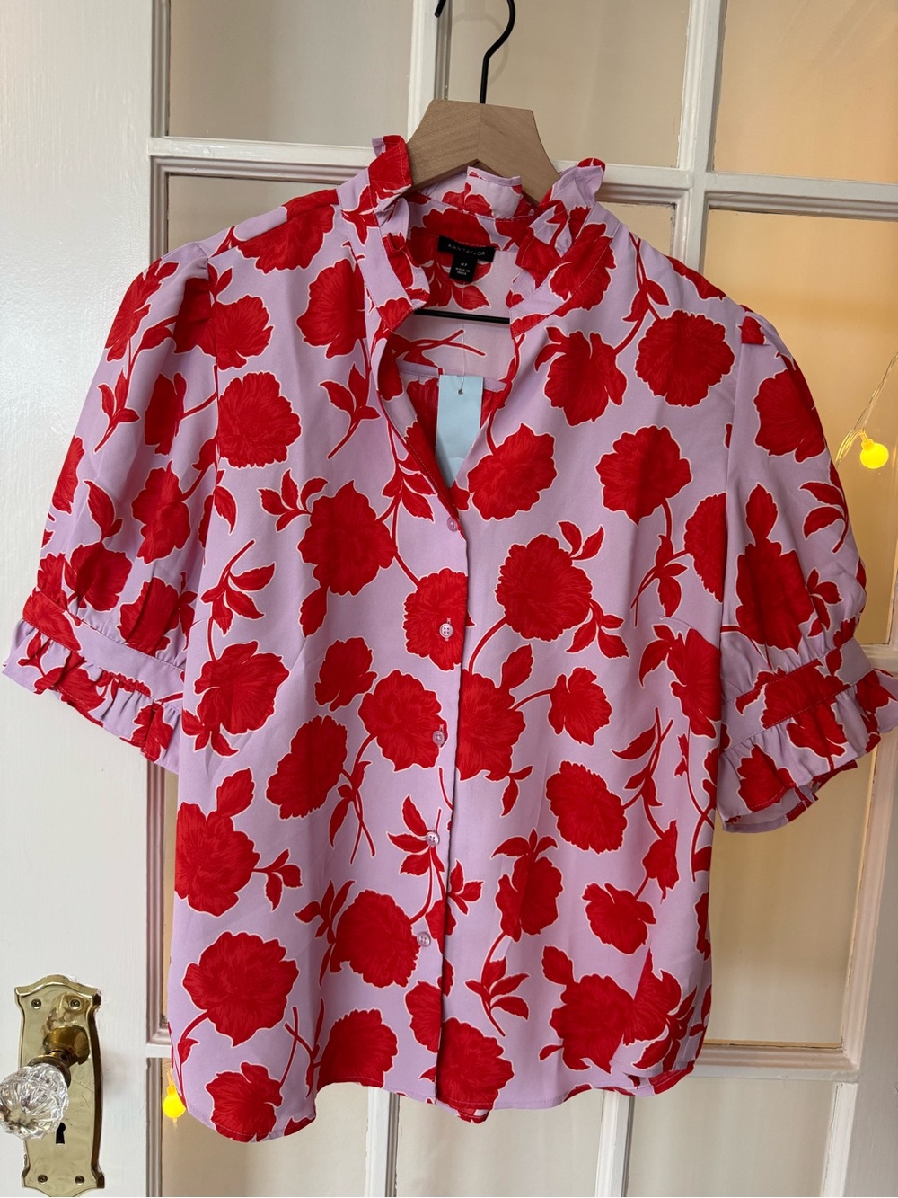 Ann Taylor Vibrant Floral Ruffle-Trim Short Sleeve Blouse Red Flowers Colorblock